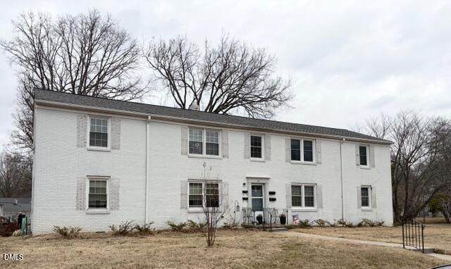 1400 Roslyn Drive - Photo 1