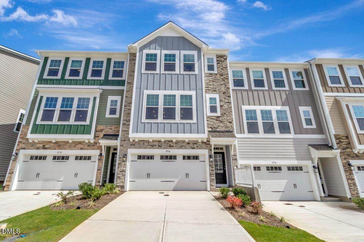 2716 Hunter Woods Drive - Photo 1