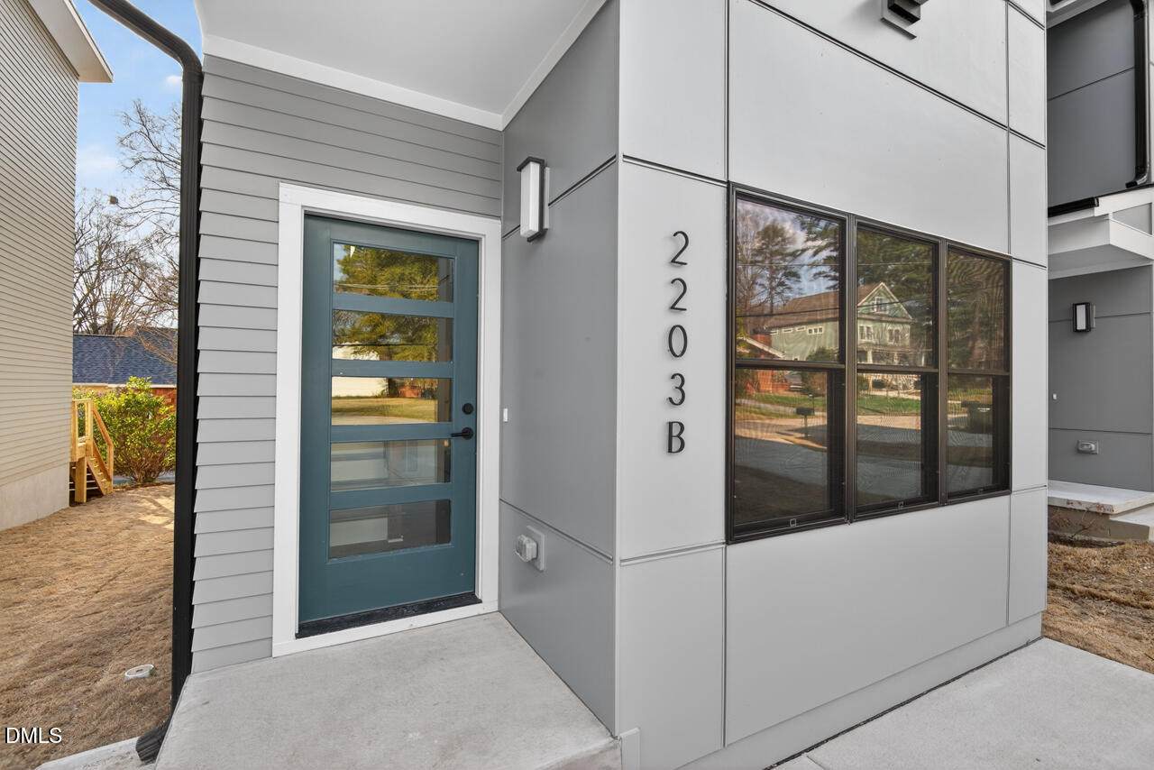 2203 Tampa Avenue - Photo 1