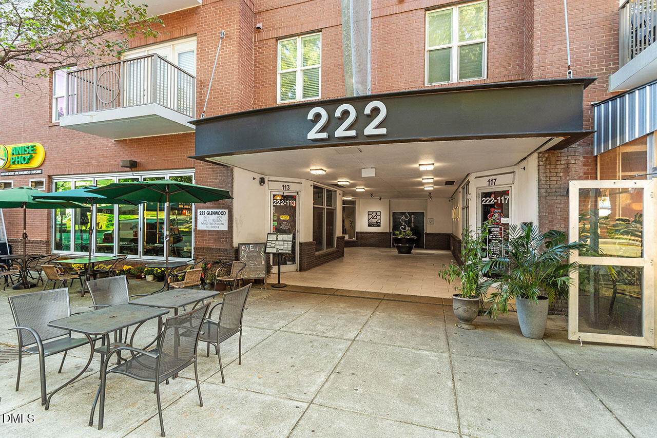 222 Glenwood Avenue - Photo 1