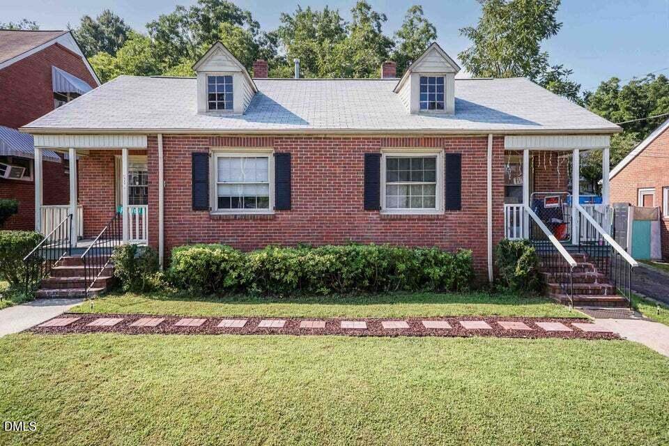 1304 Holloway Street - Photo 1