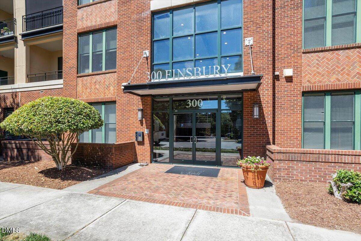 300 Finsbury Street - Photo 1