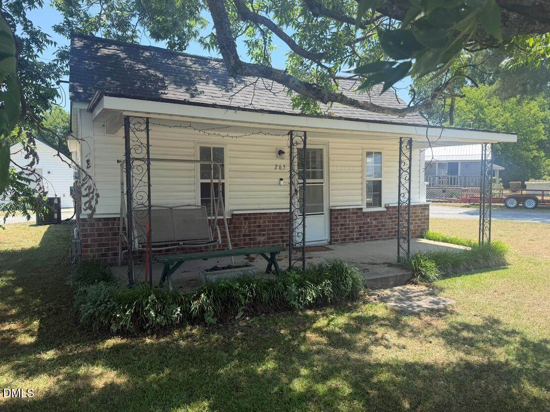 265 Iris Bryant Road - Photo 1