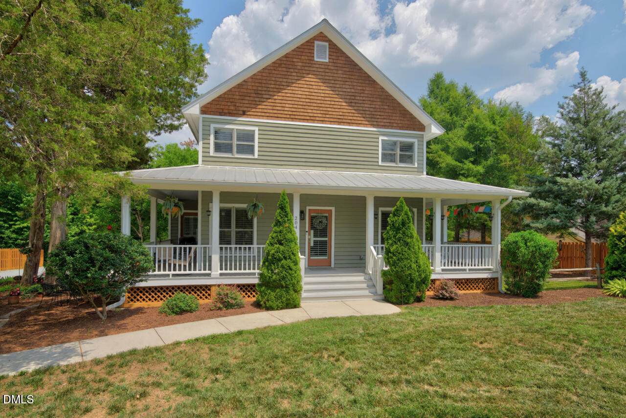 204 Nash Street - Photo 1