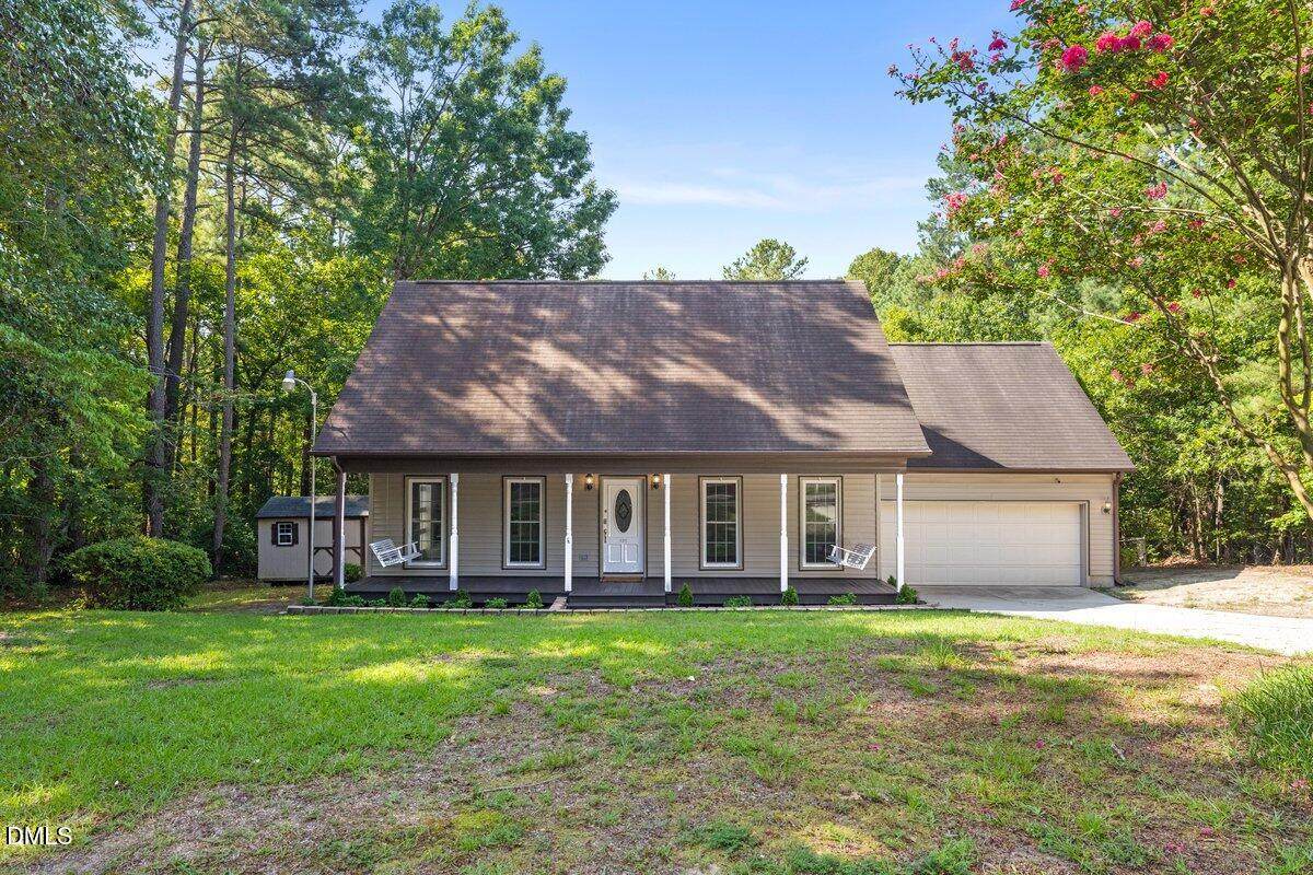 424 Newburgh Drive - Photo 1