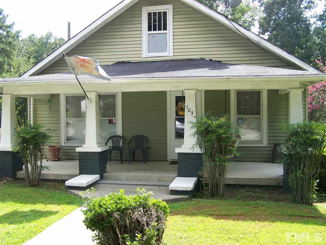 303 Oak Street - Photo 1