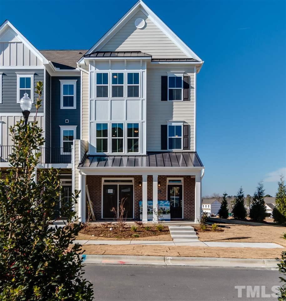 404 Austin View Boulevard - Photo 1
