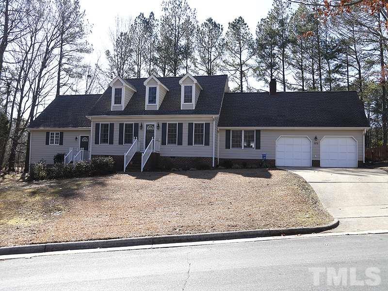 105 Easton Court - Photo 1