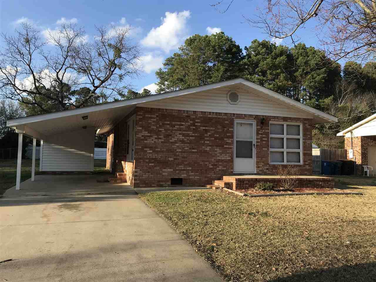 731 Queens Avenue - Photo 1