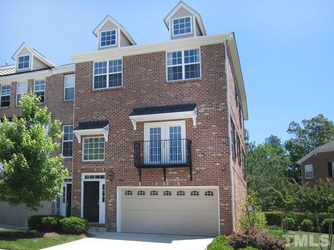 300 Christine Court - Photo 1