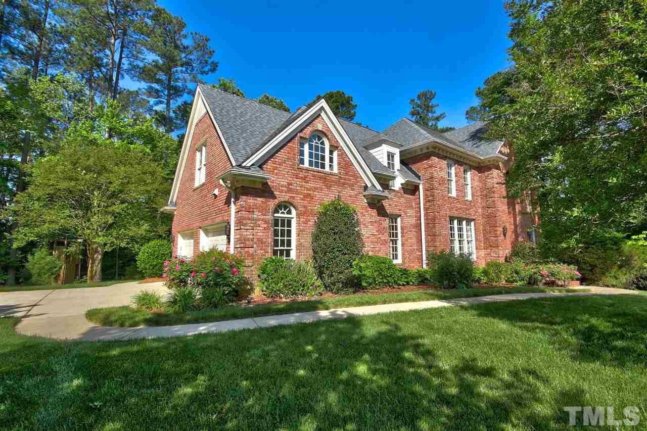 201 Willesden Drive - Photo 1