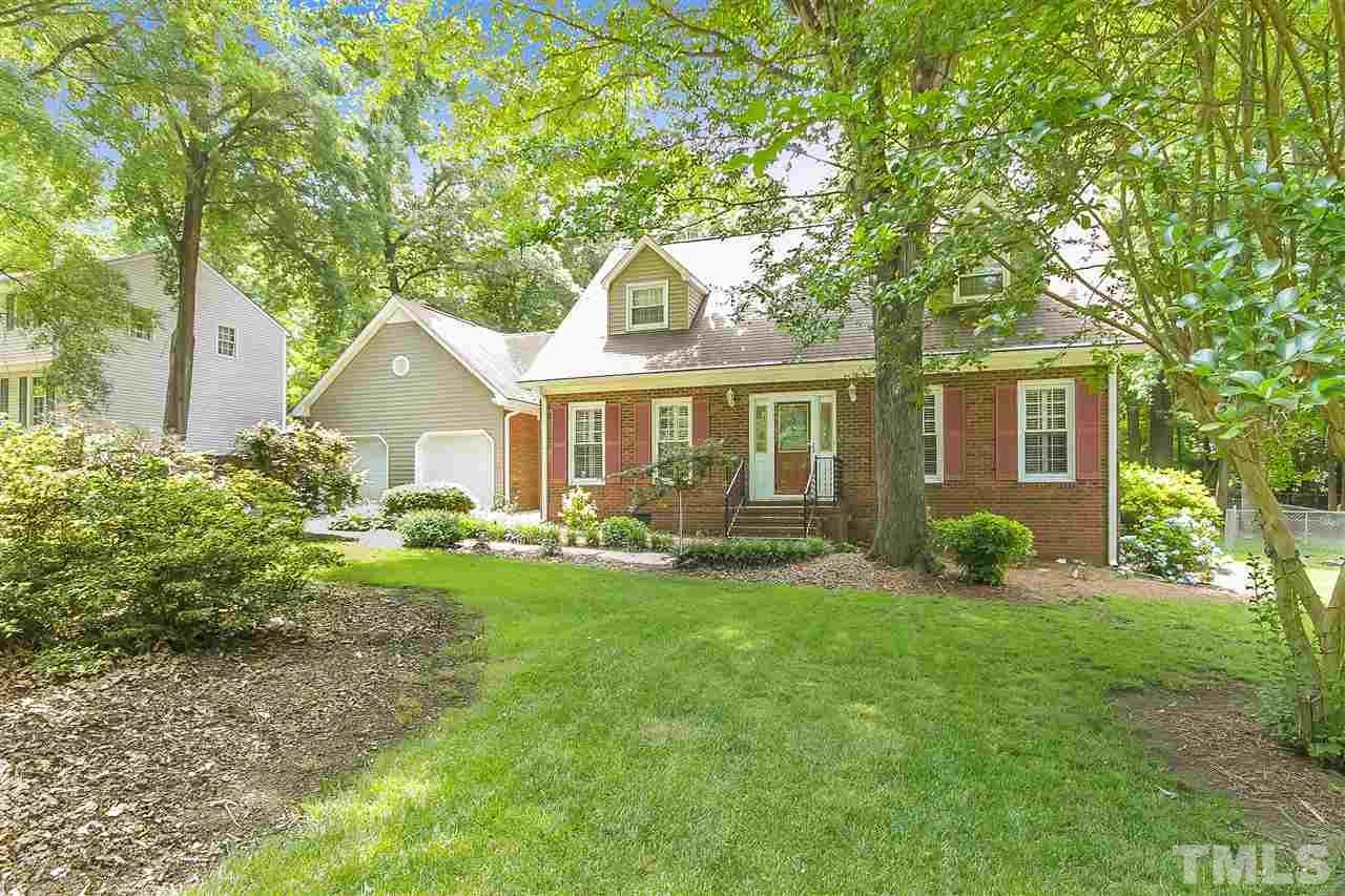 407 Courtland Drive - Photo 1