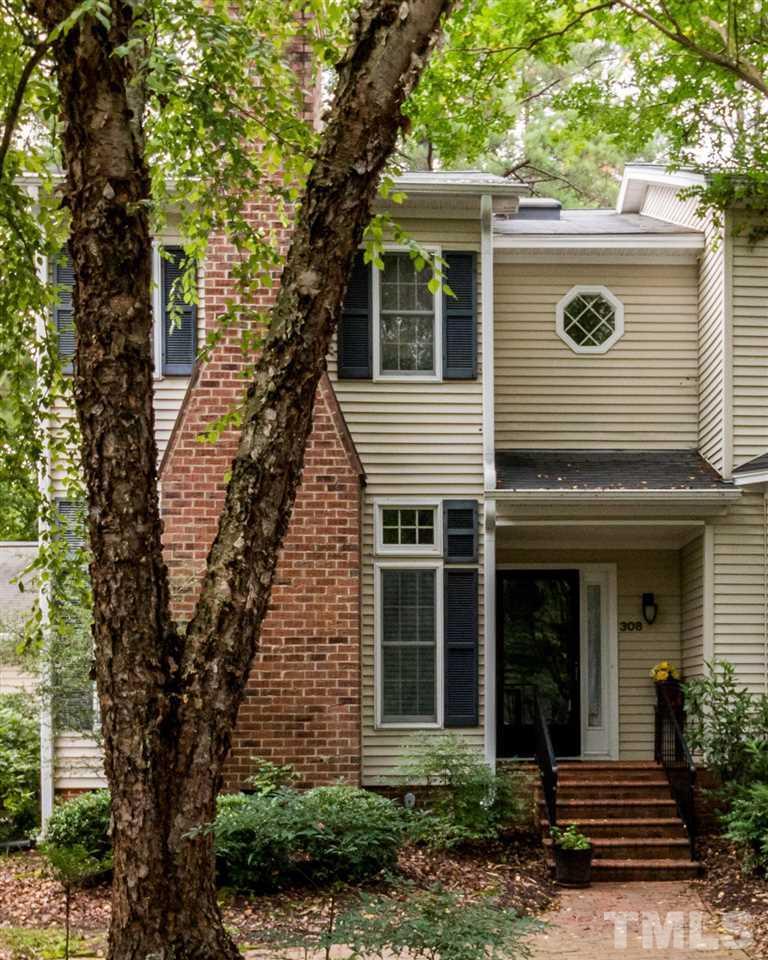 308 Baneberry Close - Photo 1