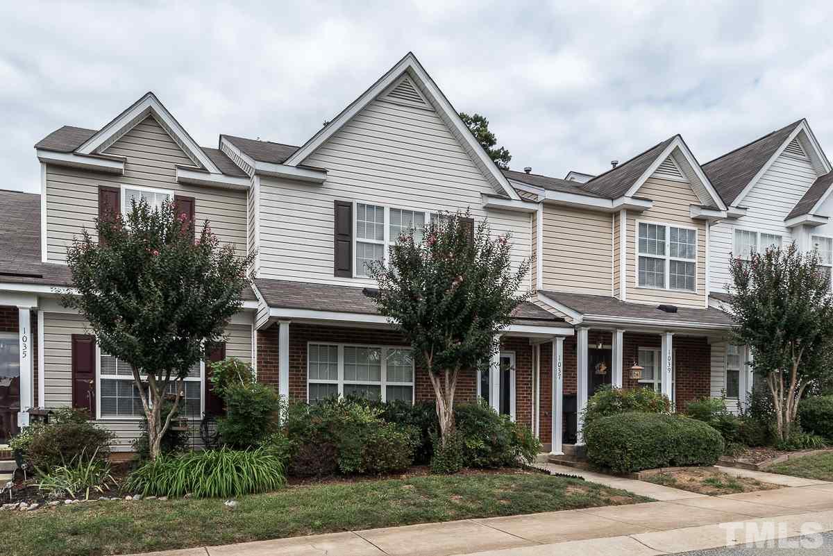 1037 Oak Blossom Way - Photo 1