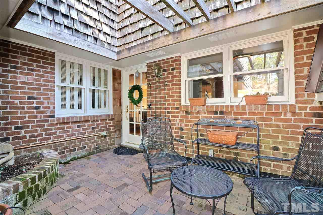 126 Racquet Lane - Photo 1