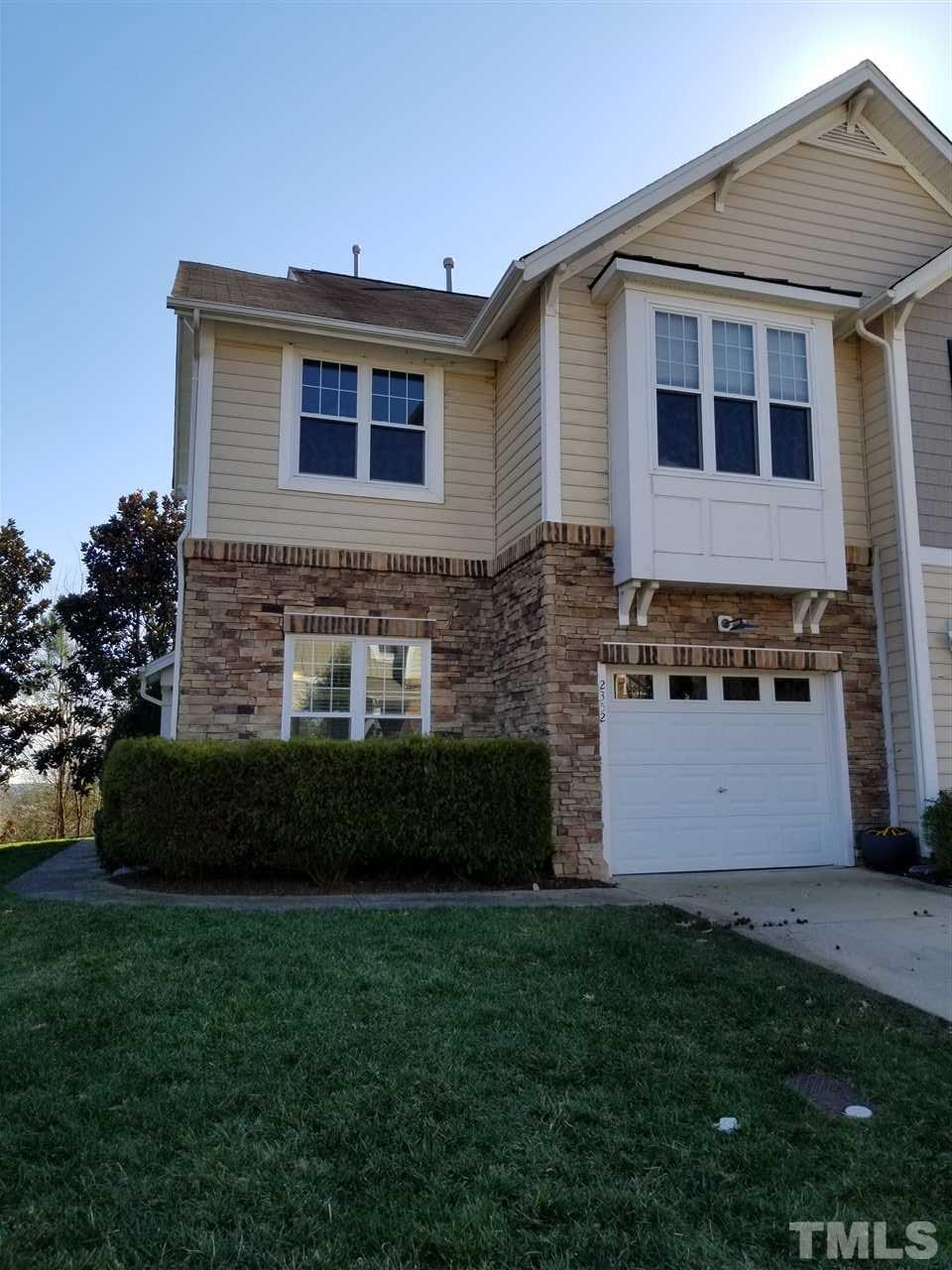 2352 Putters Way - Photo 1