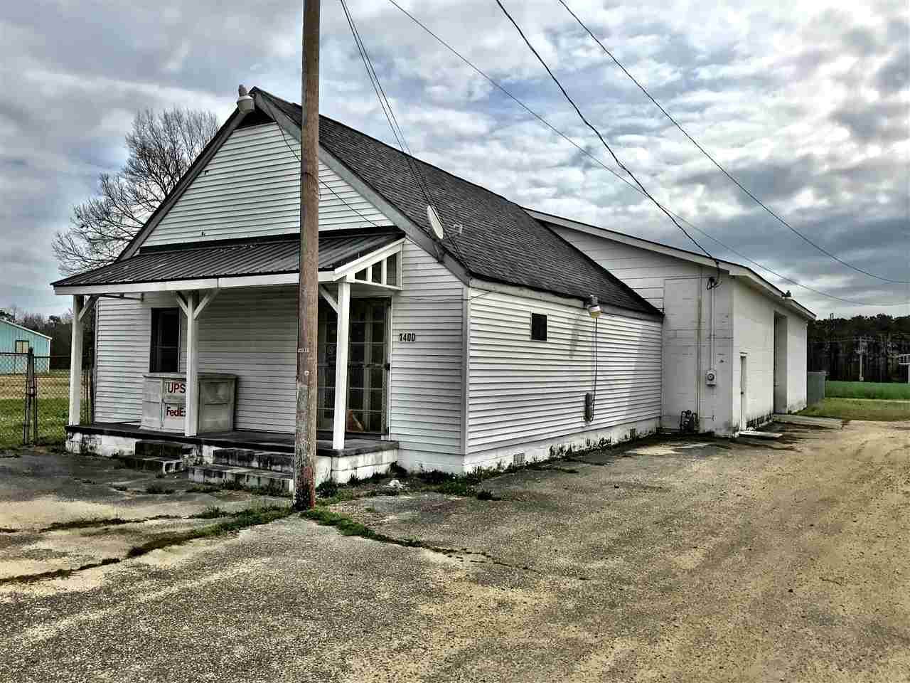 1400 Ellis Avenue - Photo 1