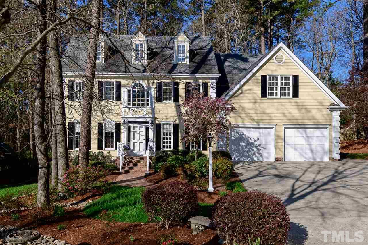 214 Stoneleigh Drive - Photo 1