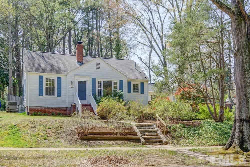 2325 Glendale Avenue - Photo 1