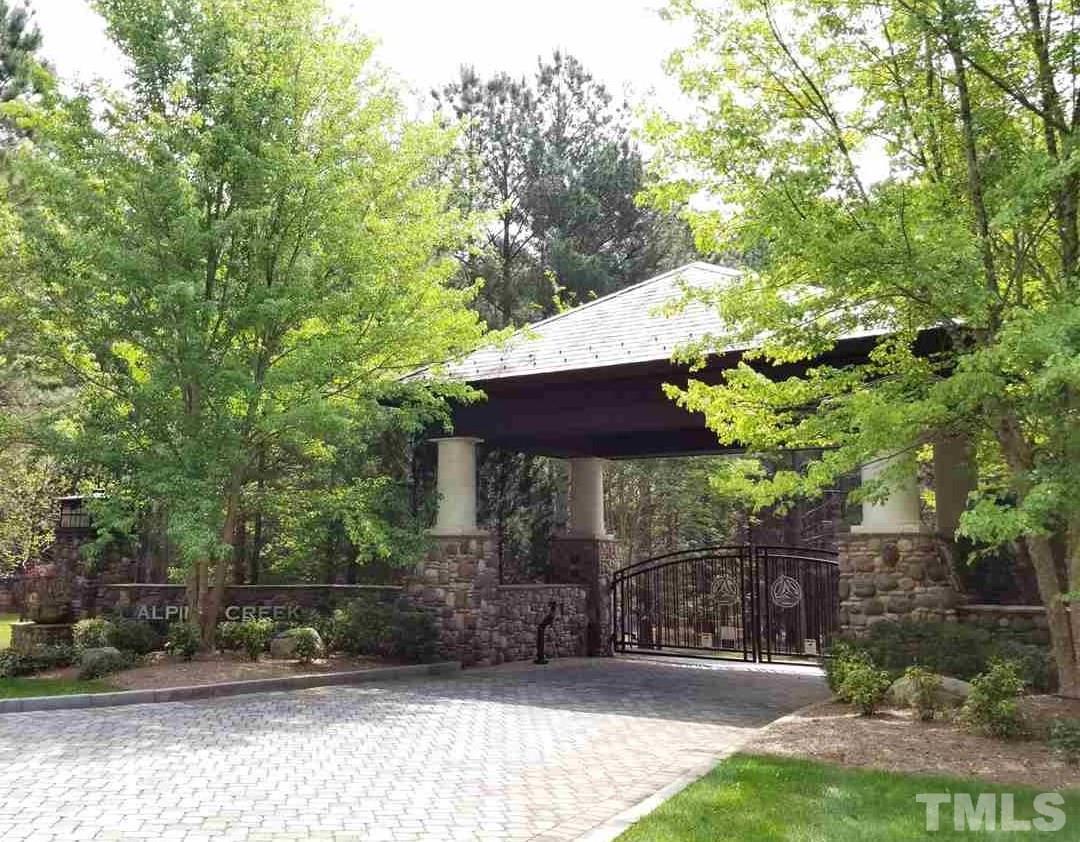 5801 Creek Pointe Way - Photo 1