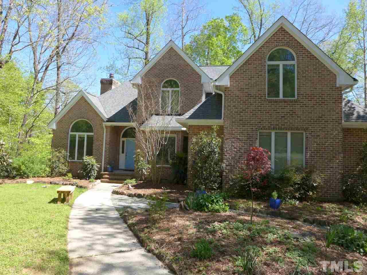 522 Oak Crest Drive - Photo 1