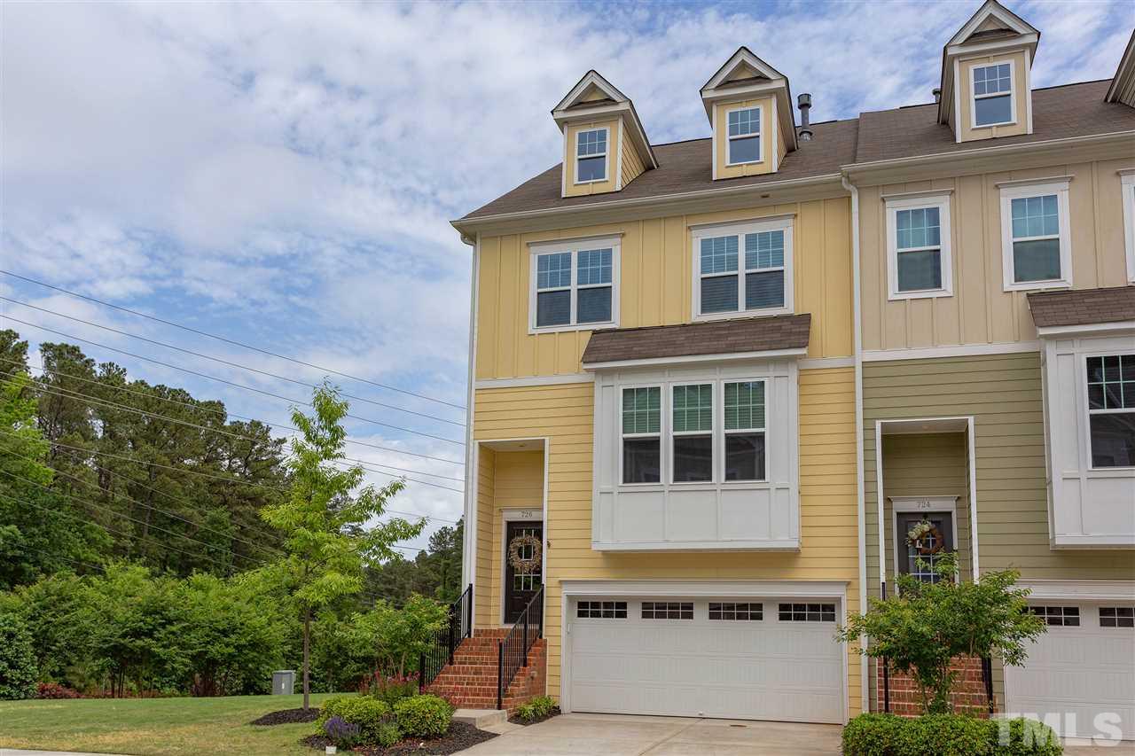 726 Edgewater Ridge Court - Photo 1
