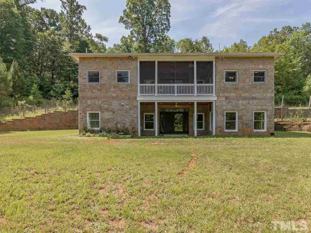 102 Siblings Court - Photo 1