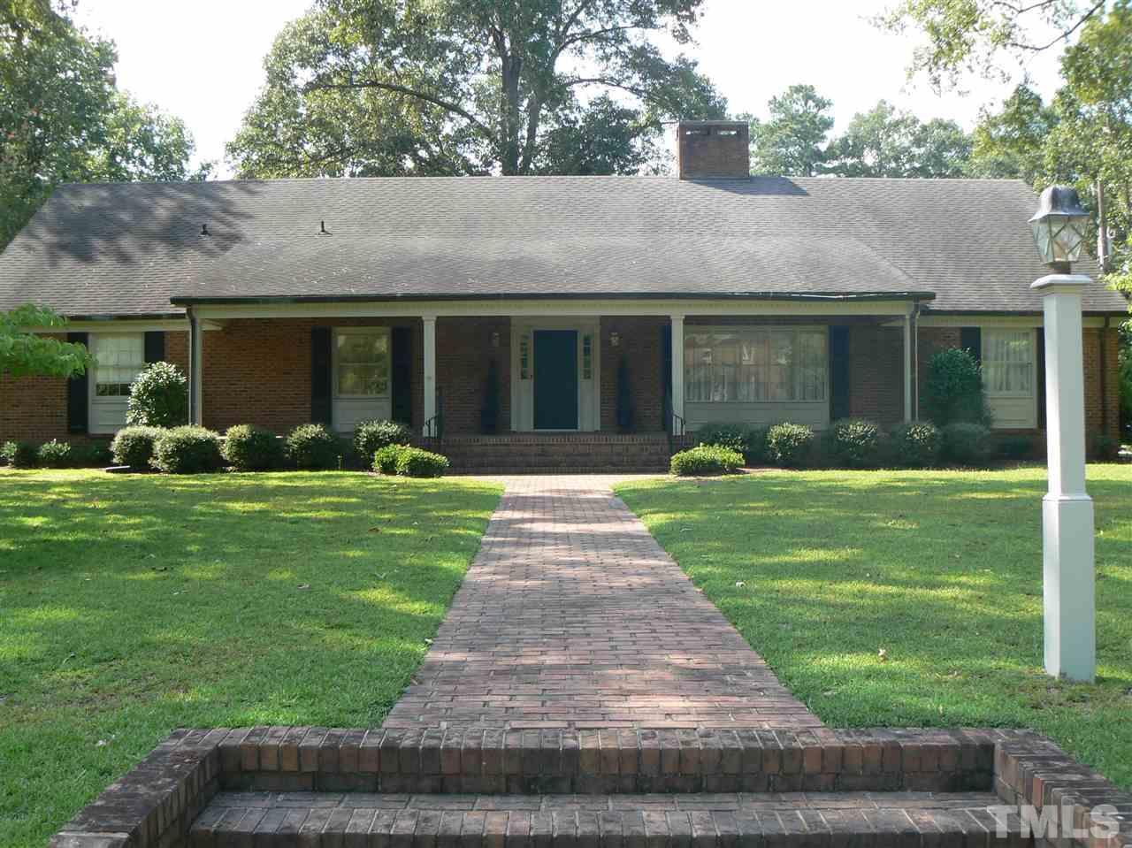 1110 Chestnut Drive - Photo 1