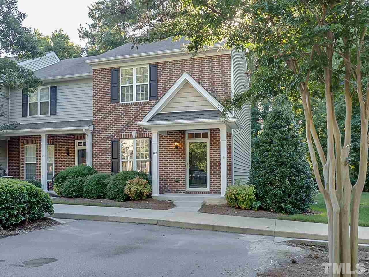107 Sir William Lane - Photo 1