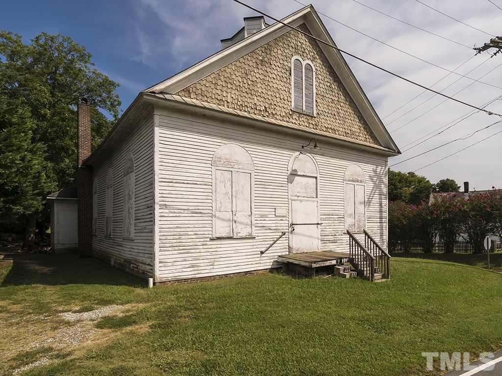 401 Main Street - Photo 1