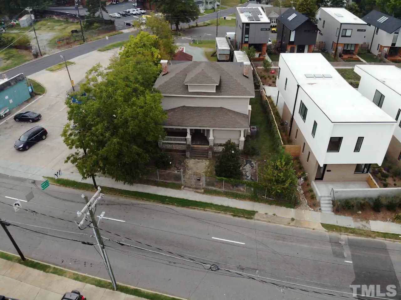 807 Mangum Street - Photo 1