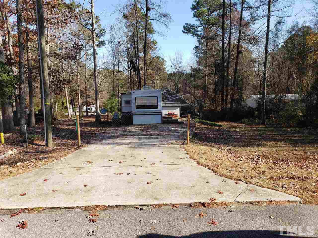 136 Blackhawk Drive - Photo 1