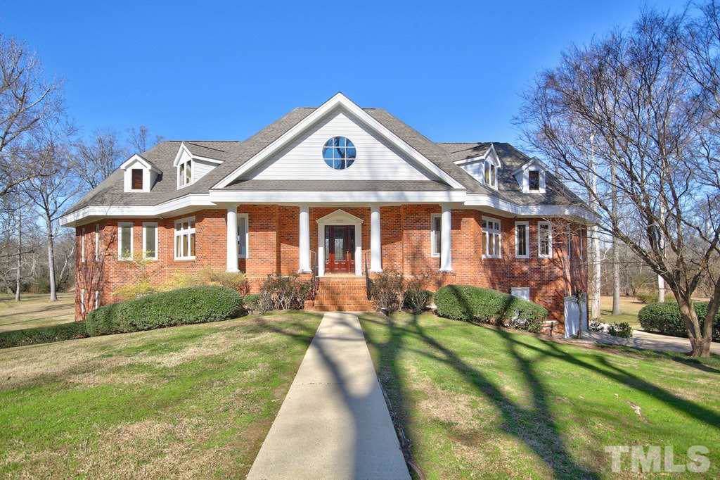 516 Rosewood Drive - Photo 1
