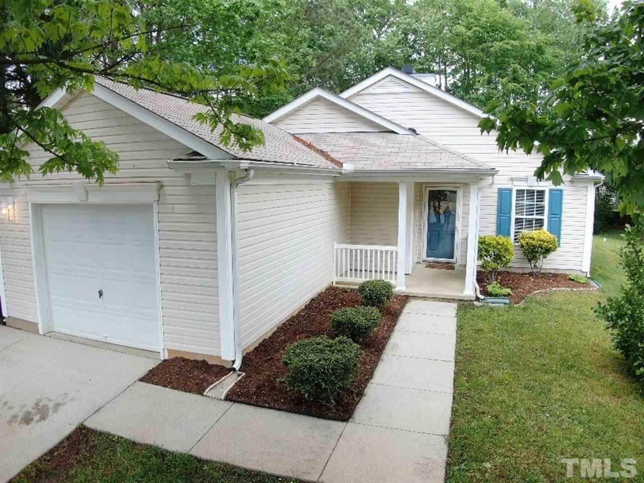 102 Breezemere Court - Photo 1