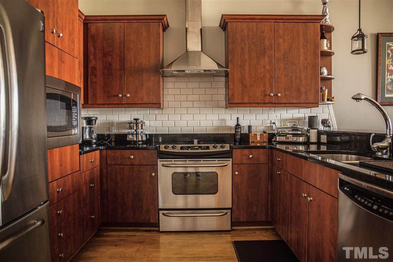 400 North Street - Photo 1
