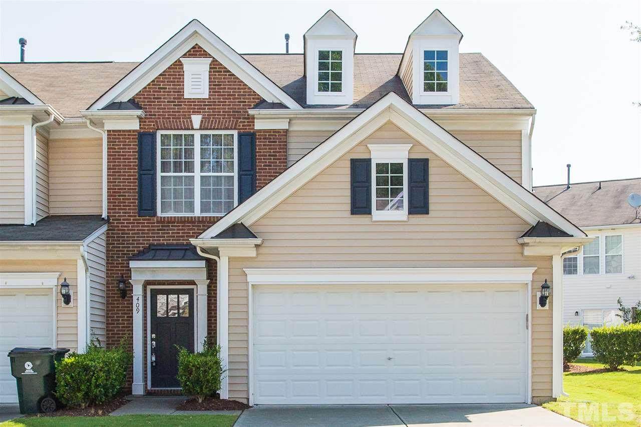 409 Dyersville Drive - Photo 1