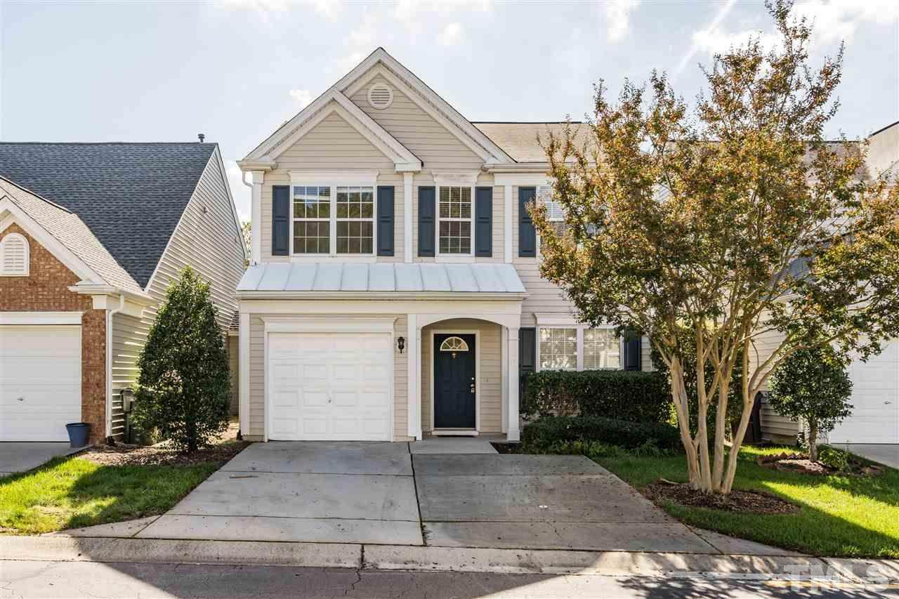 106 Durston Loop - Photo 1
