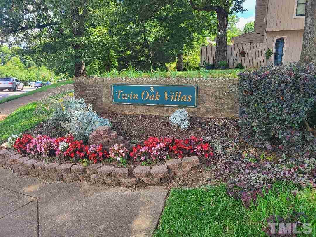 213 Twin Oaks Place - Photo 1