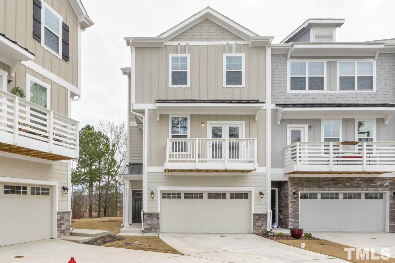 1009 Diamond Dove Lane - Photo 1
