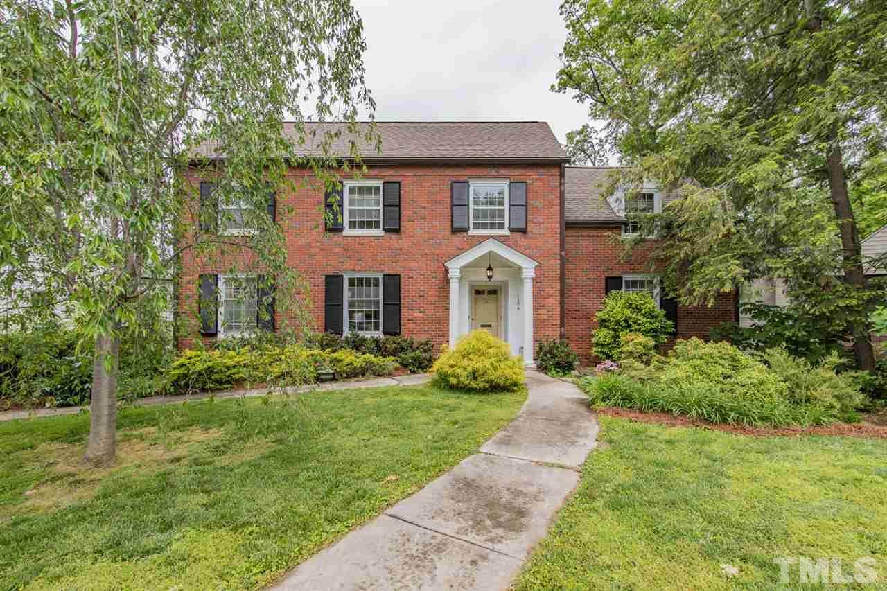 1104 Forest Hills Drive - Photo 1