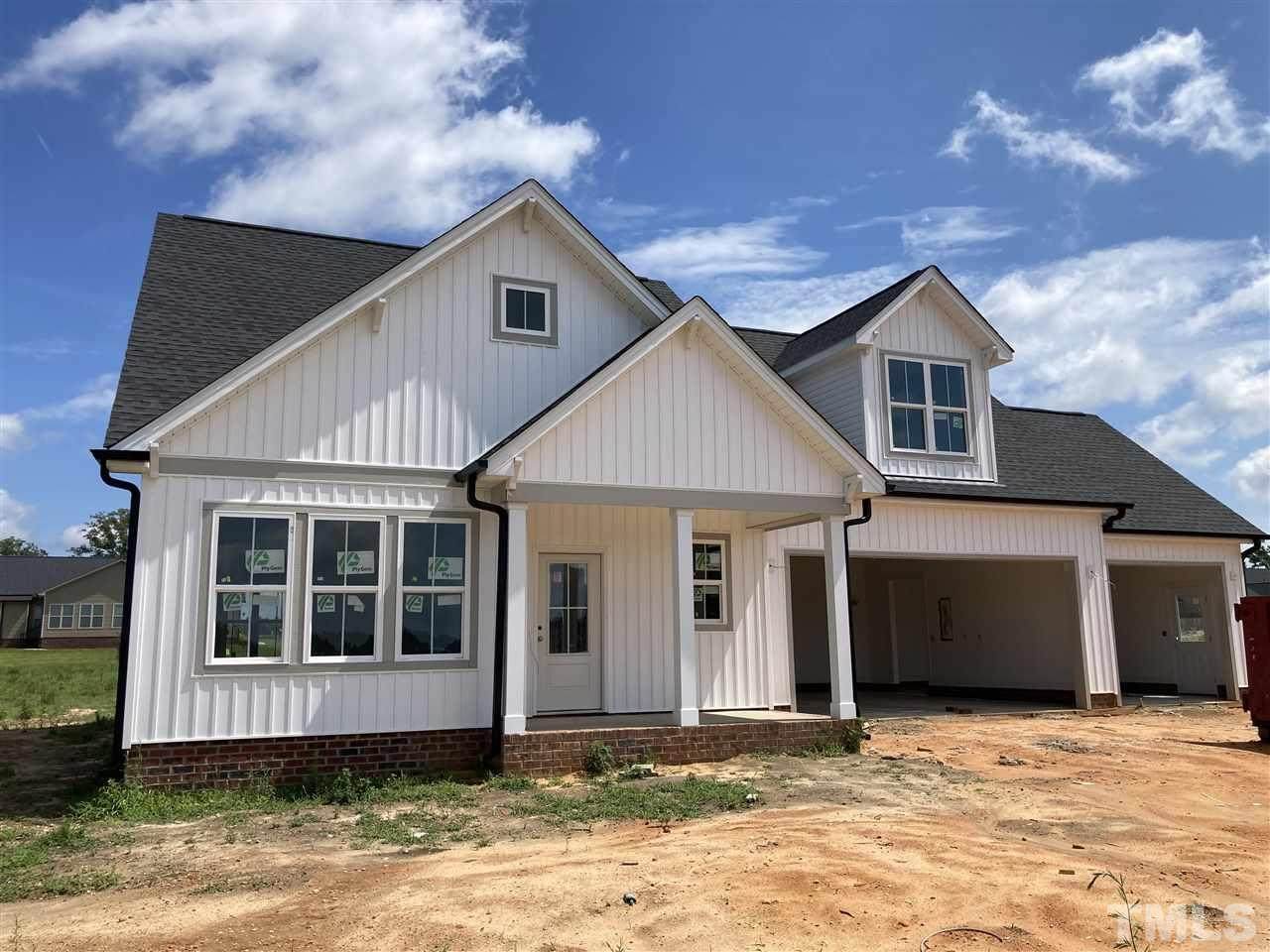 142 Heath Drive - Photo 1