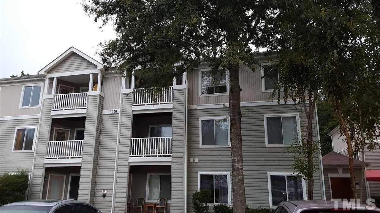 1440 Collegiate Circle - Photo 1