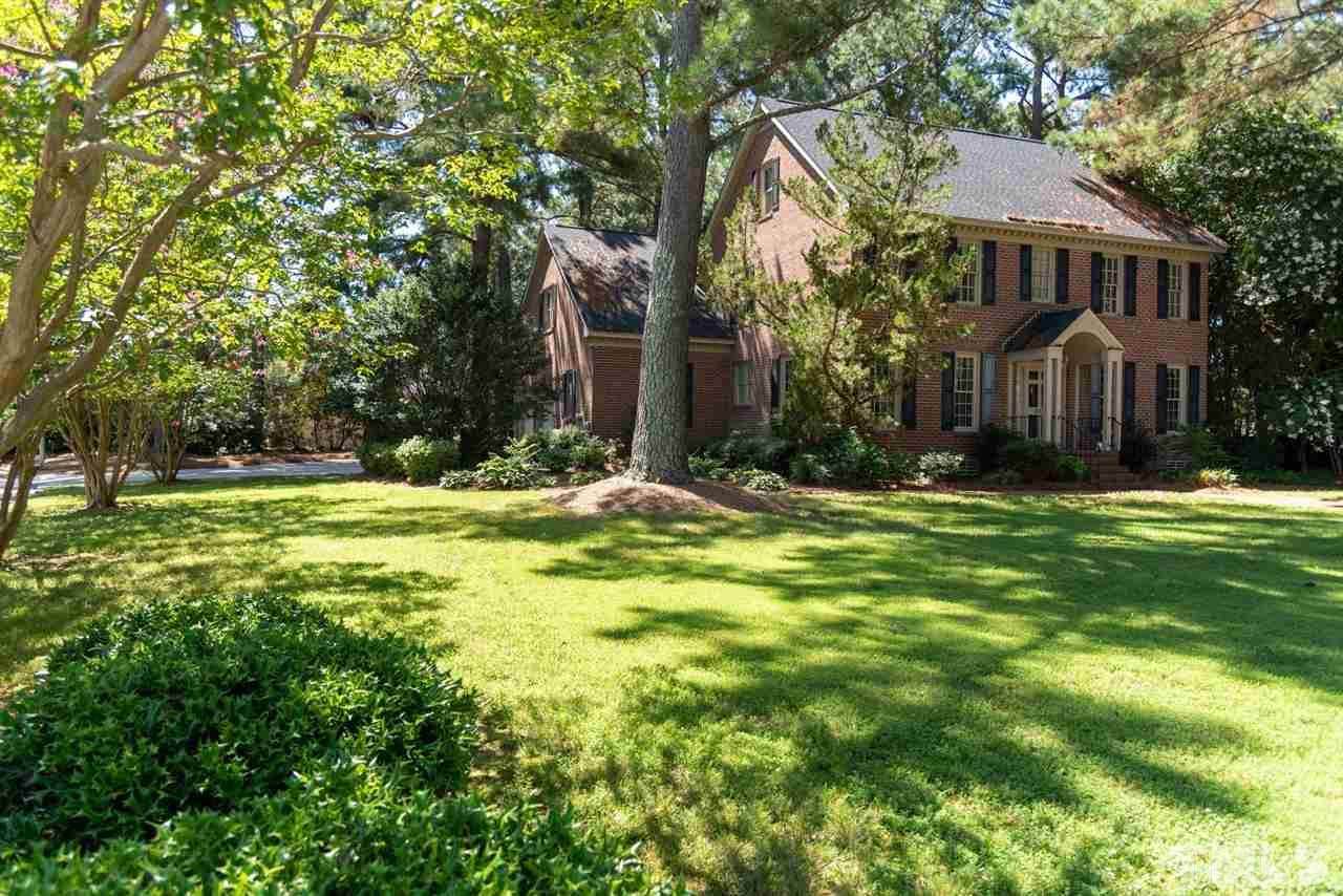 913 Rollingwood Drive - Photo 1