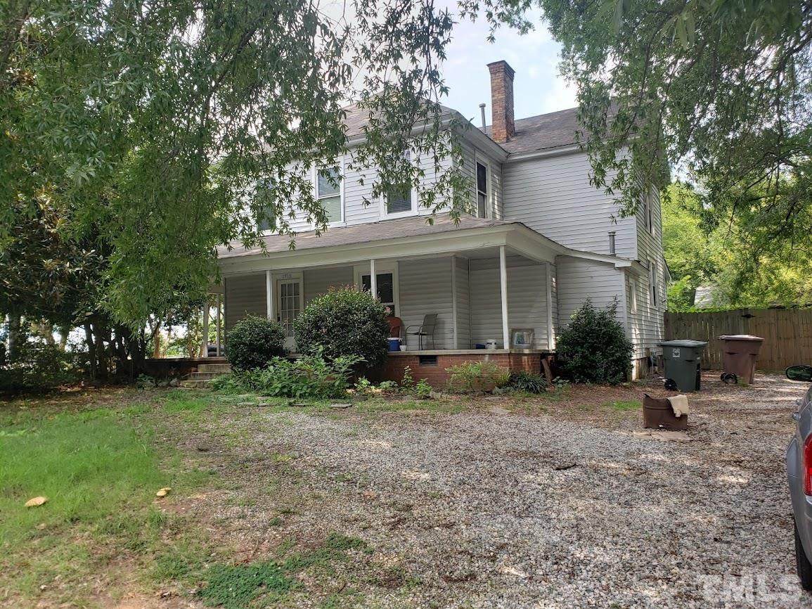 1916 Oak Street - Photo 1
