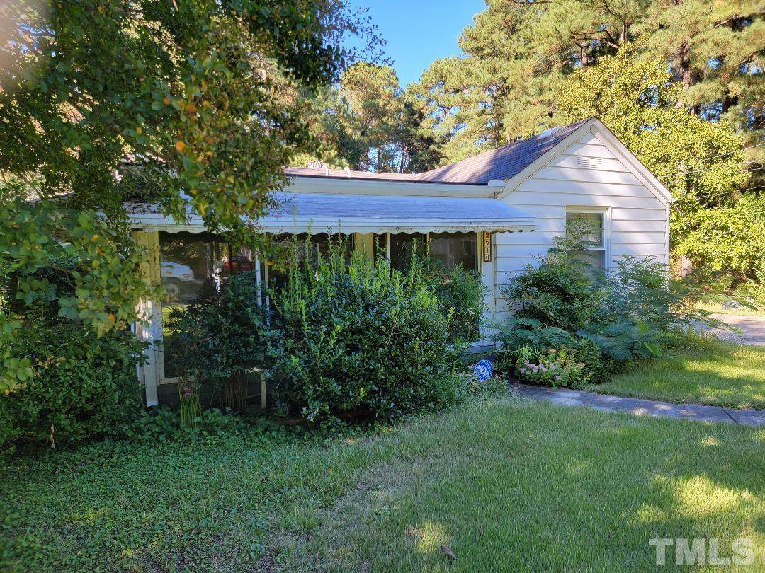 2716 Fawn Avenue - Photo 1