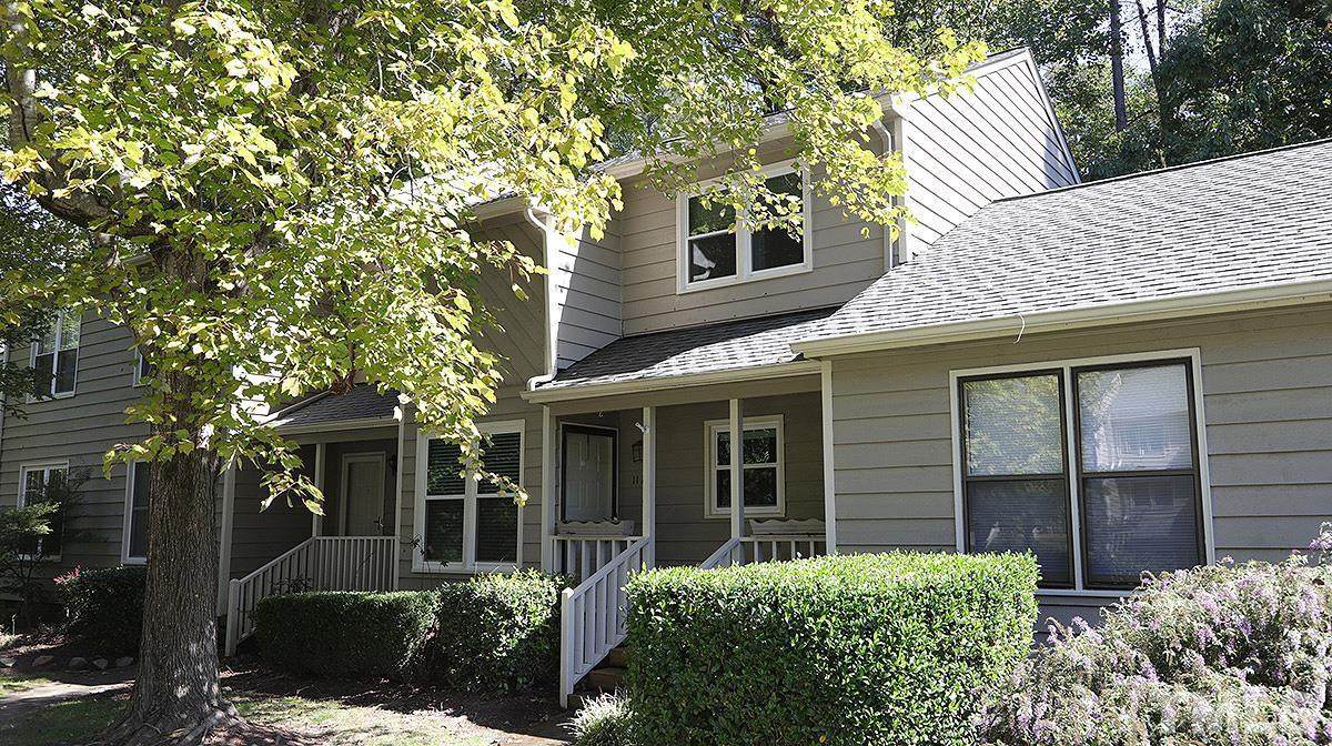 112 Abbots Glen Court - Photo 1