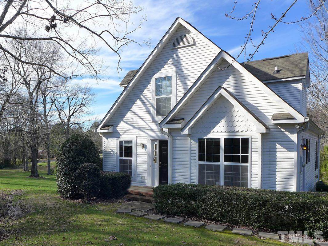 316 Davie Road - Photo 1