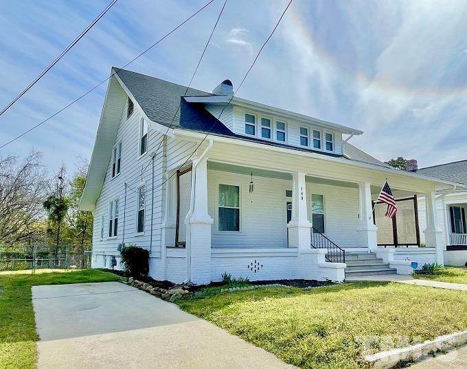 140 Young Avenue - Photo 1