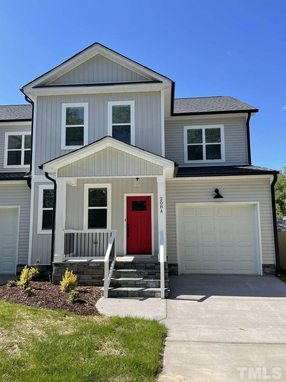 208 Sycamore Street - Photo 1