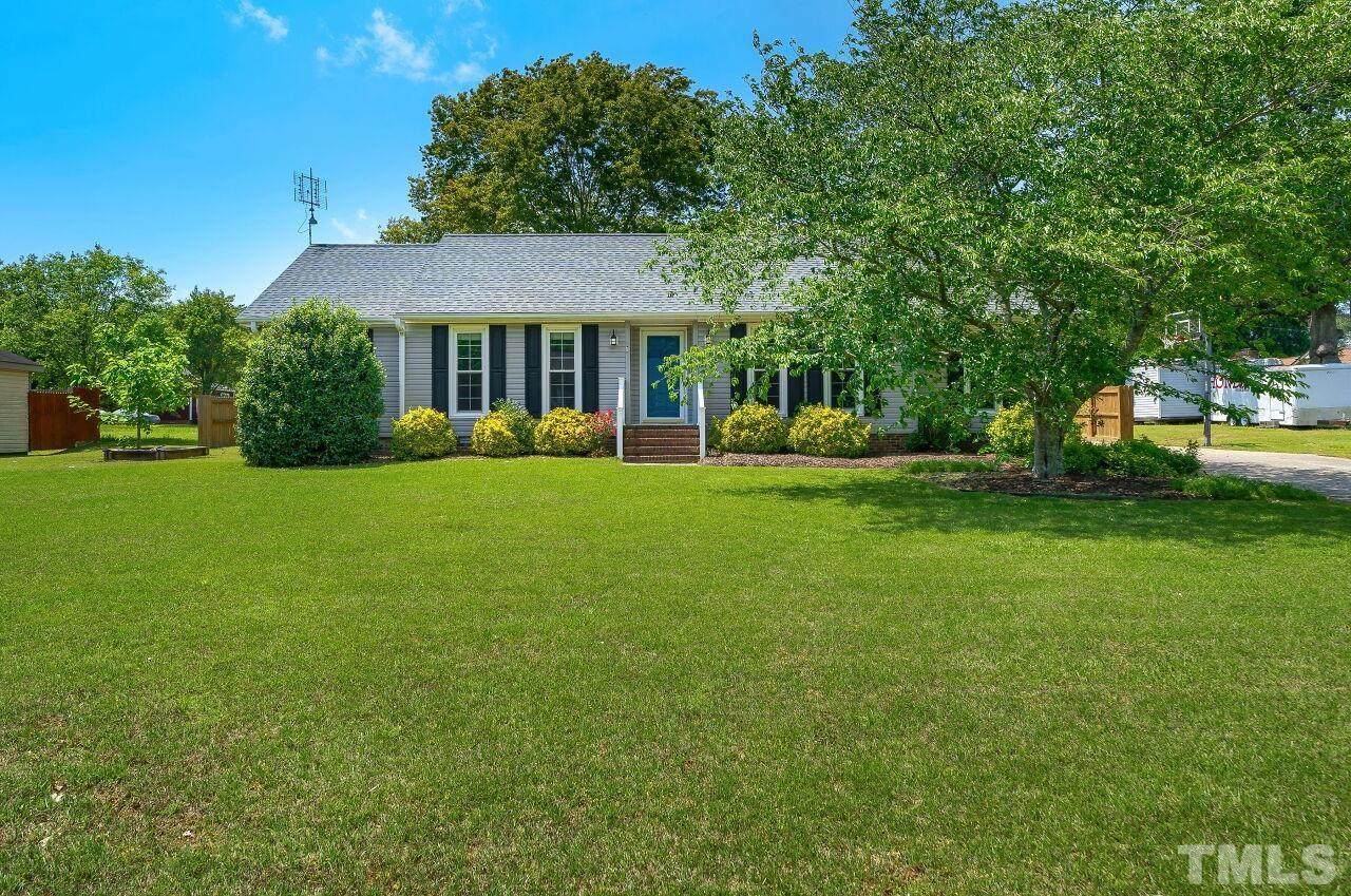504 Commander Drive - Photo 1